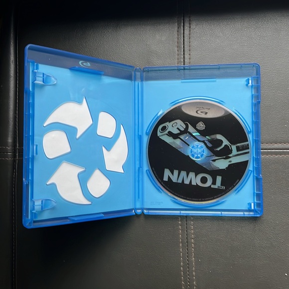 The Town Blu-Ray Disc Movie Ben Affleck Action - Picture 3 of 3